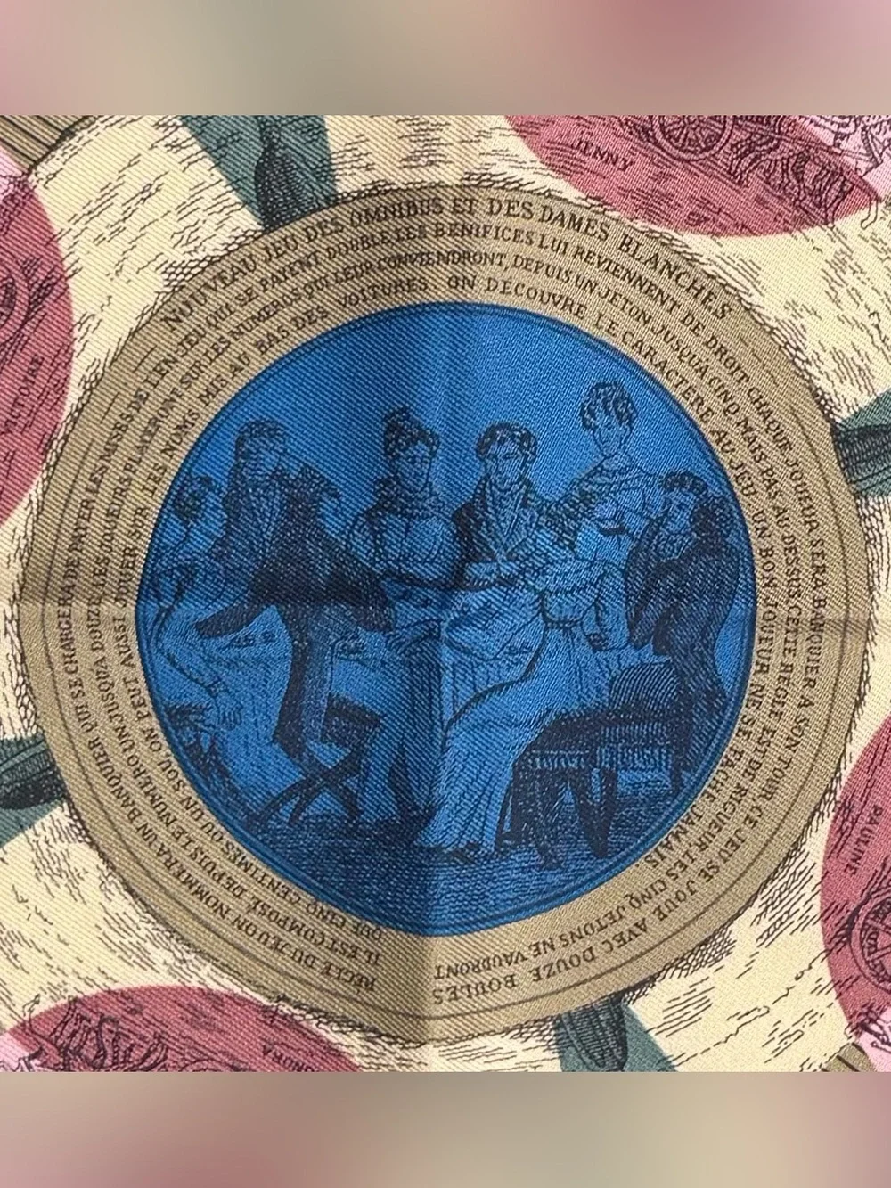 Hermès “Jeu des Ómnibus et Dames Blanches” Silk Carrè - with box - Picture 3 of 7